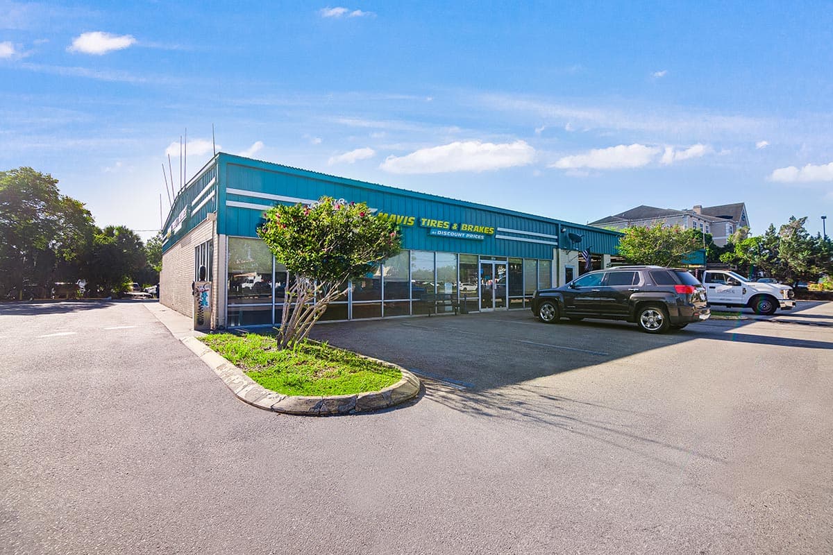 Store_805 Tire Shop & Auto Repair in Tampa (Town and Country), Florida