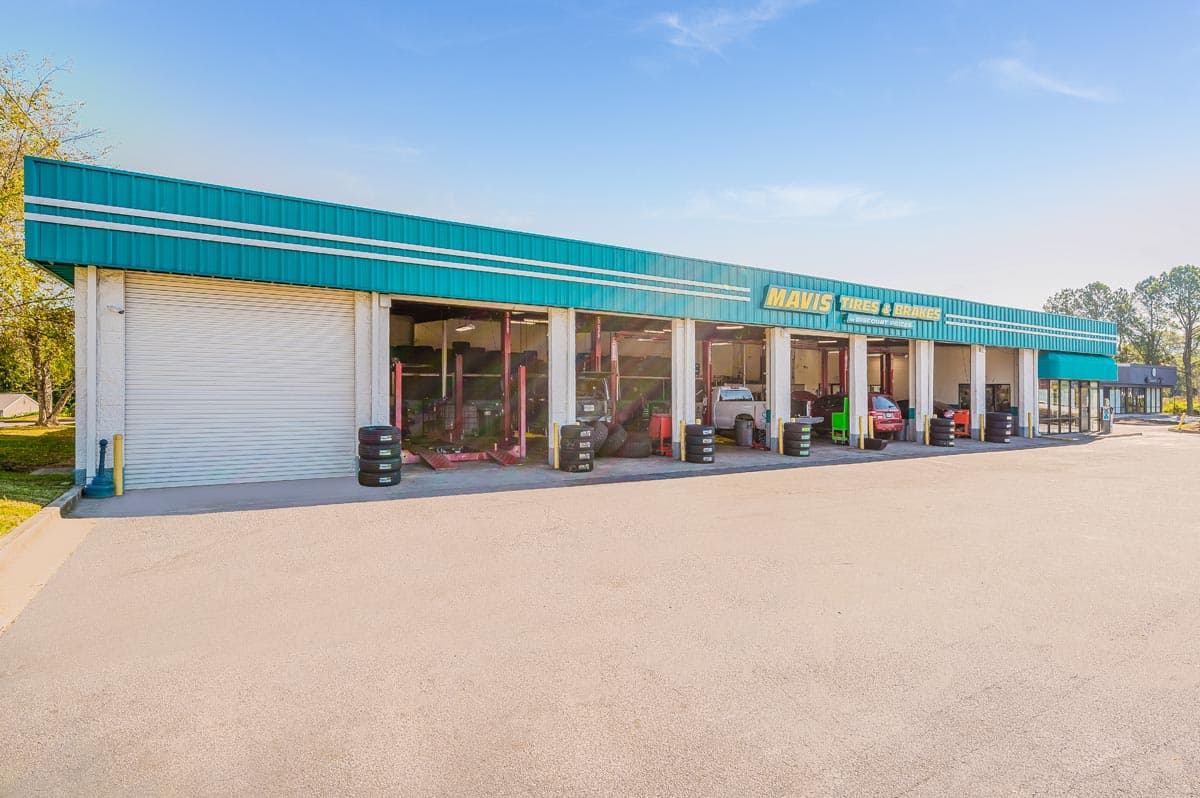 Store_175 Tire Shop & Auto Repair in Lawrenceville (Grayson hwy), Georgia