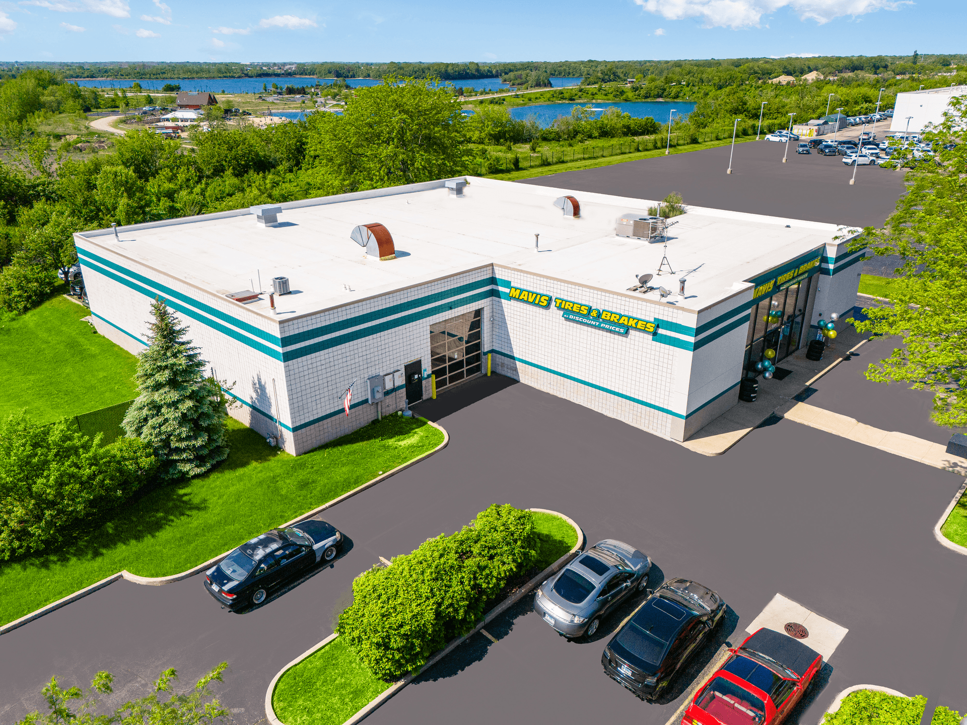 Store_1059 Tire Shop & Auto Repair in Crystal Lake, Illinois